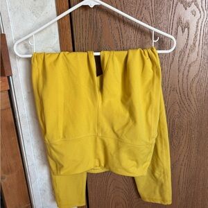 Yellow women’s Small leggings